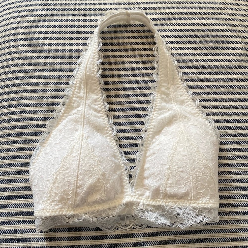 Gilly Hicks white lace‎ halter bralette